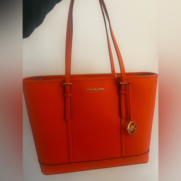 Michael Kors Jetset travel tote in color poppy - Picture 3 of 6